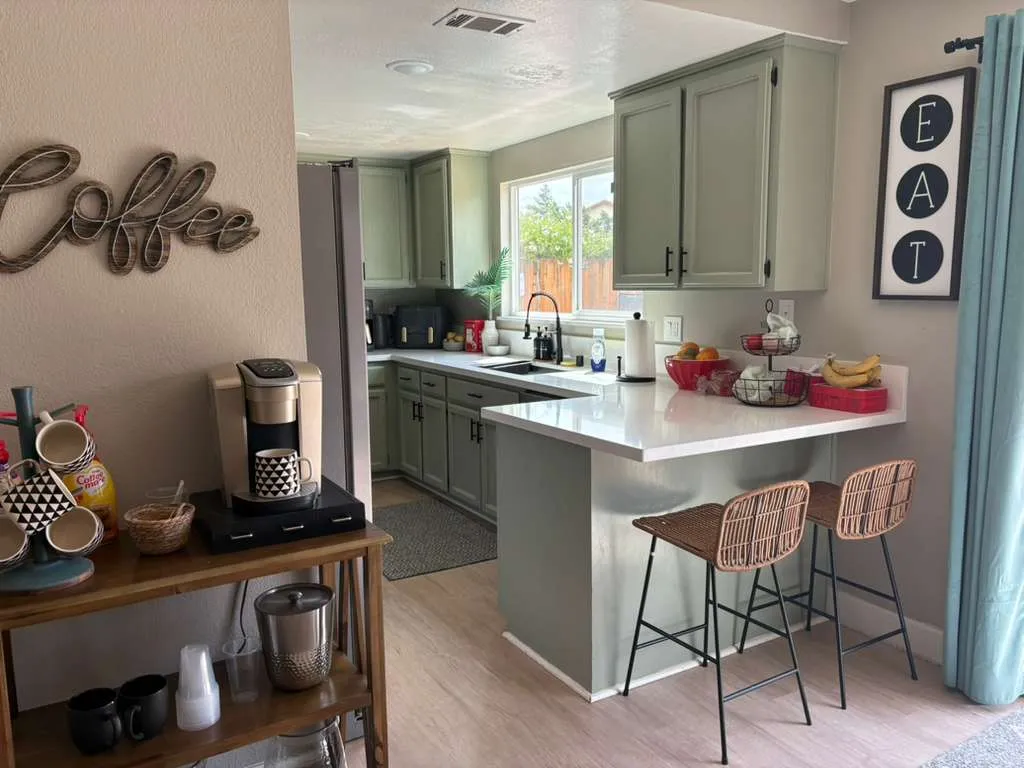 Comfortable, welcoming sober living home — Stronger Roots Housing